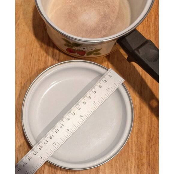 Vintage Strawberry Ceramic Saucepan Funky Retro Lid Kitchen Collectible - Picture 7 of 15